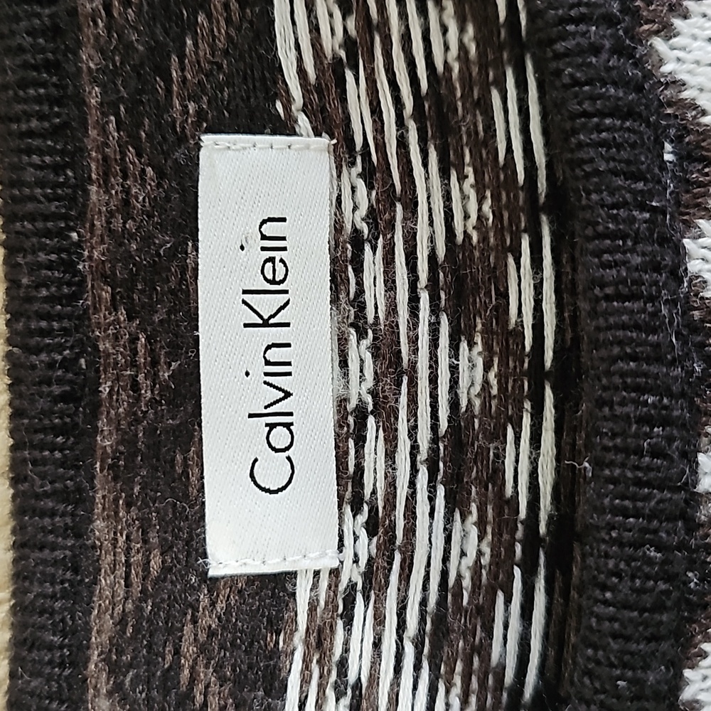 Calvin Klein Knitted Dress. - Picture 4 of 8